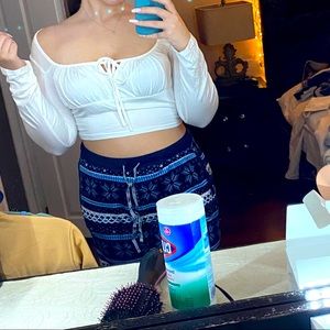 White long sleeve crop shirt